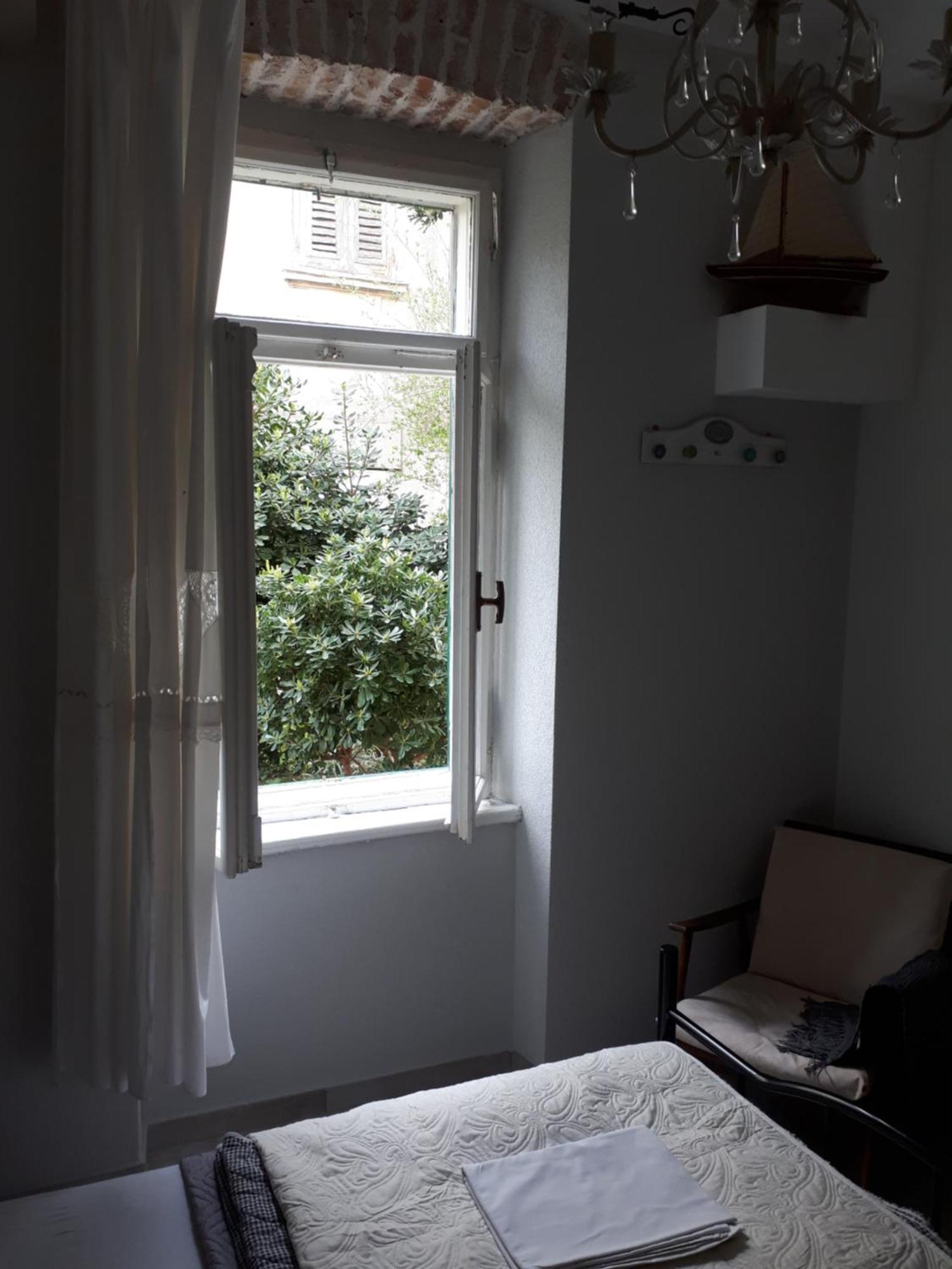 House Grabic Hotel Tivat Bilik gambar