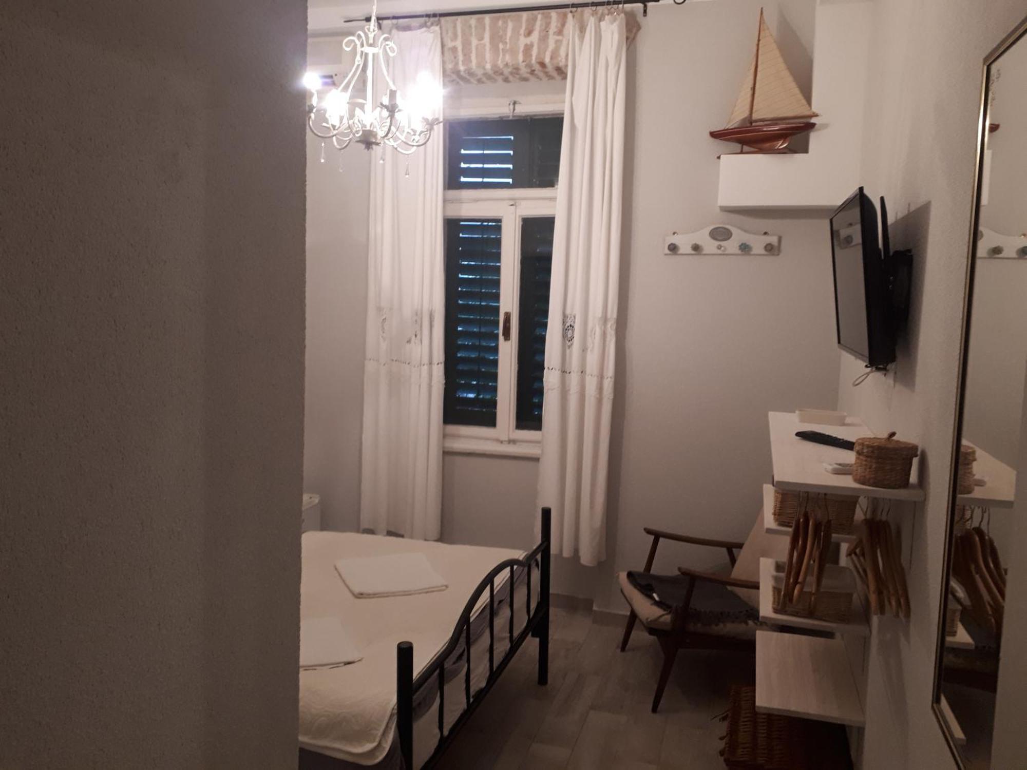 House Grabic Hotel Tivat Bilik gambar